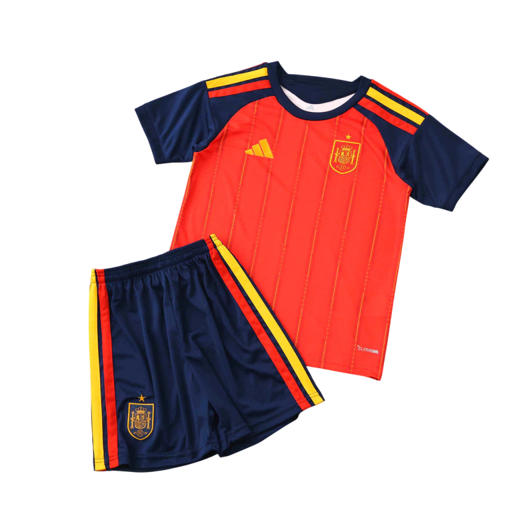 Equipación infantil de España 2026