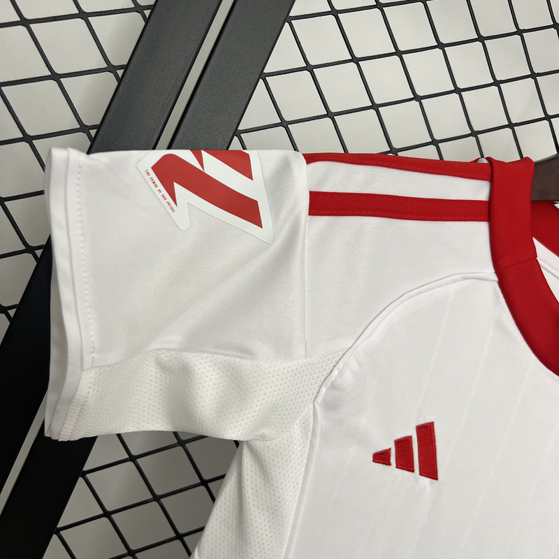25/26 Kids Sevilla Home Size: 16-2810