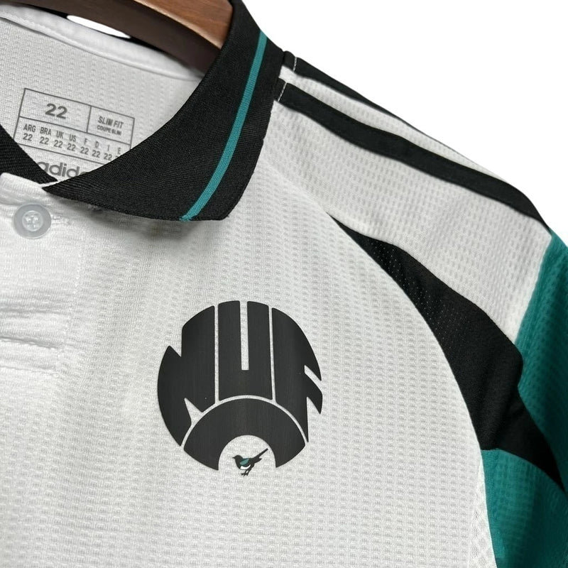NEWCASTLE III 24/25 CONJUNTO INFANTIL