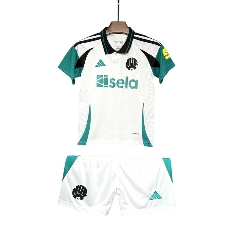 NEWCASTLE III 24/25 CONJUNTO INFANTIL